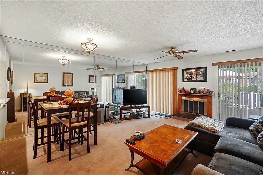 1310 Linkhorn Cir, Virginia Beach — photo
