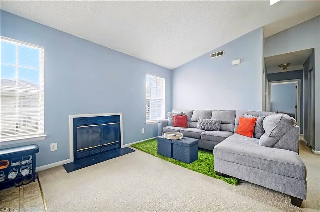 411 Resort Ct, Virginia Beach — photo