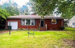 11 Greenwood RD, NEWPORT NEWS VA 23601