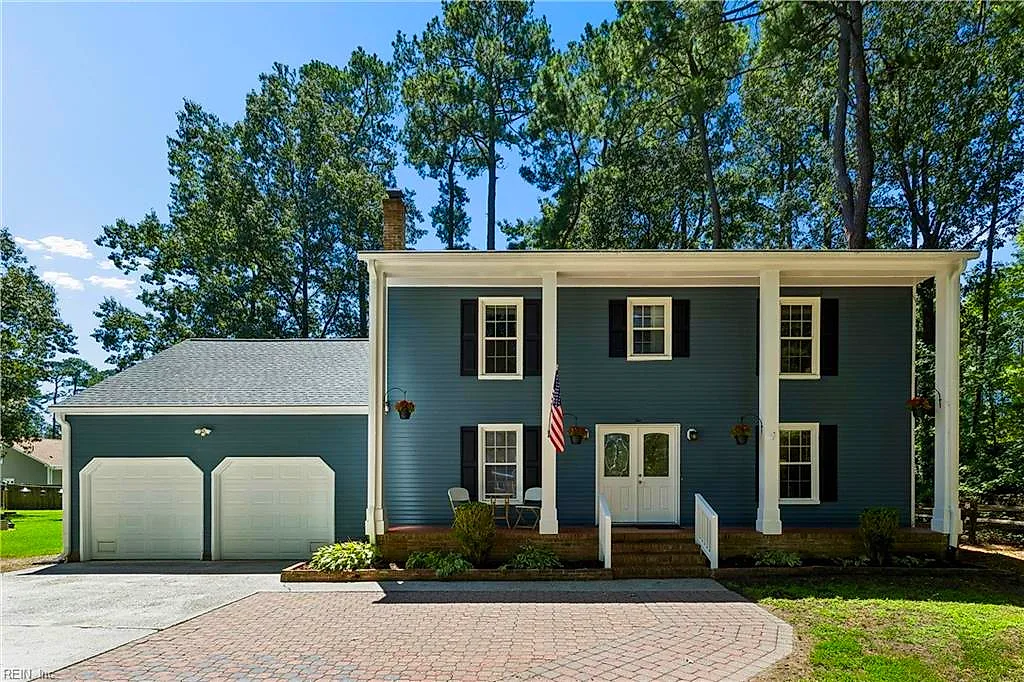 2 Sir Ralph LN, POQUOSON VA 23662