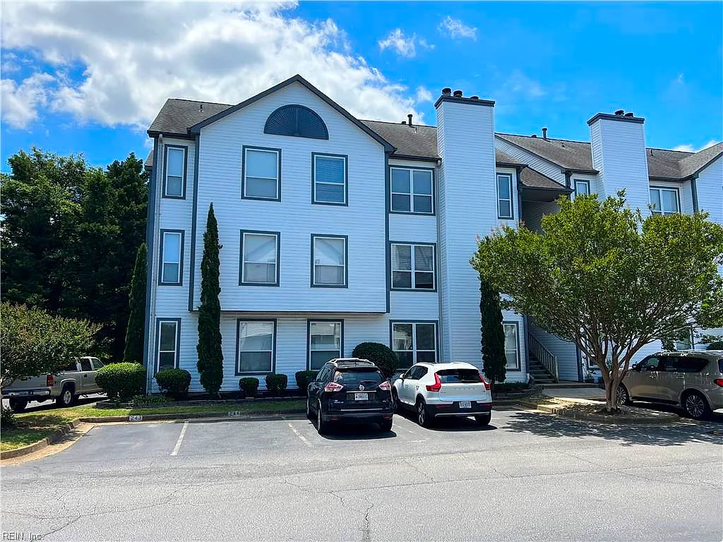 3201 Jade Ct #304, Virginia Beach — photo