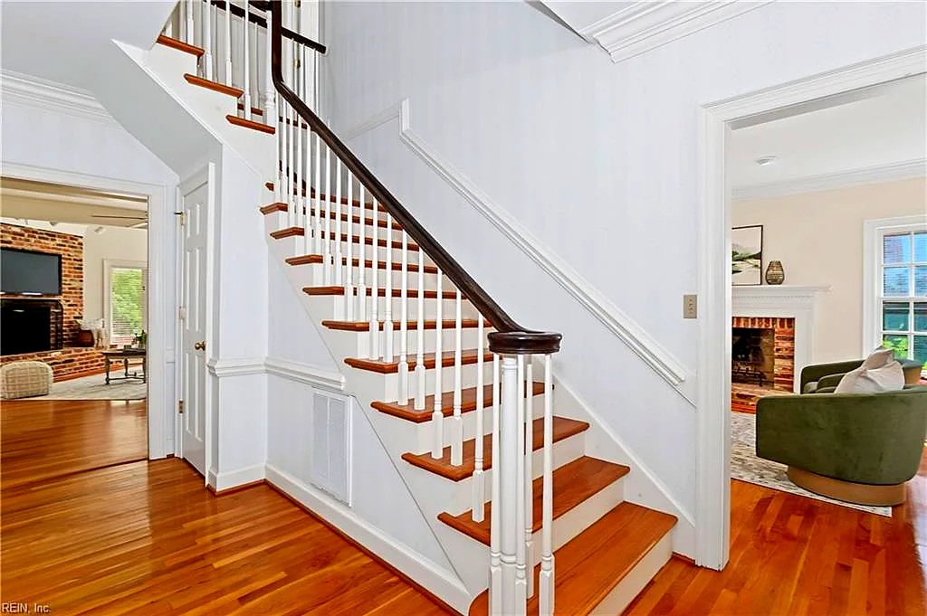 330 Raleigh Ave, Norfolk — photo