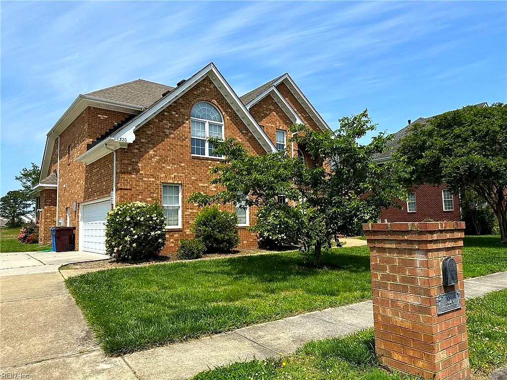 1320 Club House Dr, Chesapeake — photo