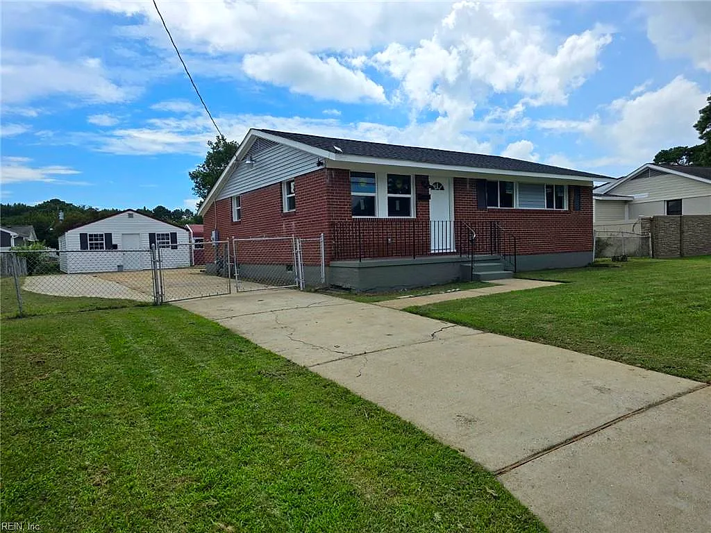 919 Warfield DR, PORTSMOUTH VA 23701