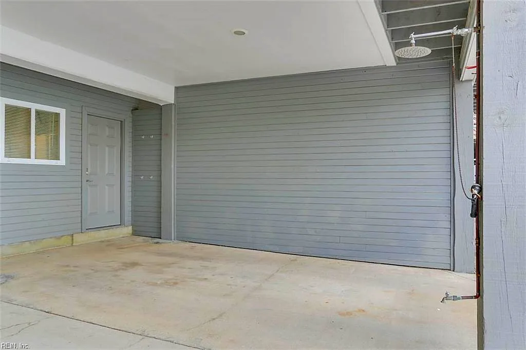 215 4th St, Virginia Beach — photo