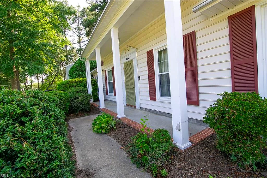 56 Wendfield Cir, Newport News — photo