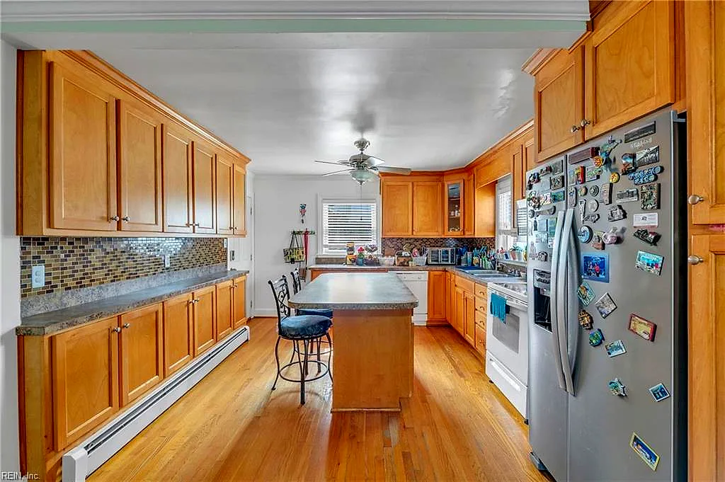409 Shoreline Dr, Hampton — photo