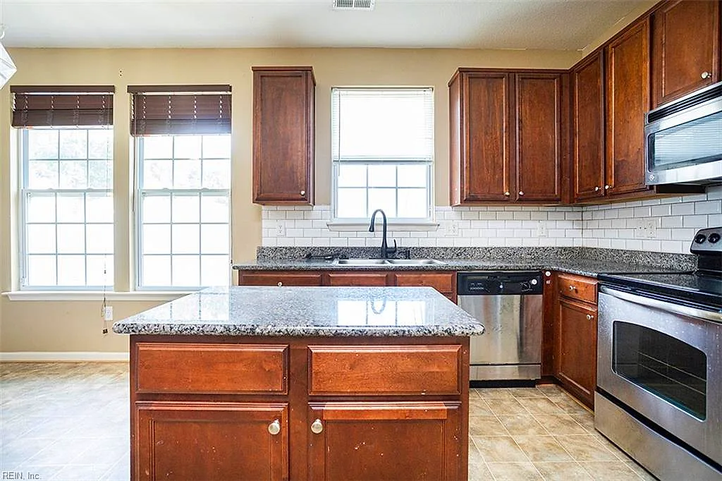 4225 High Tide Way #111, Chesapeake — photo