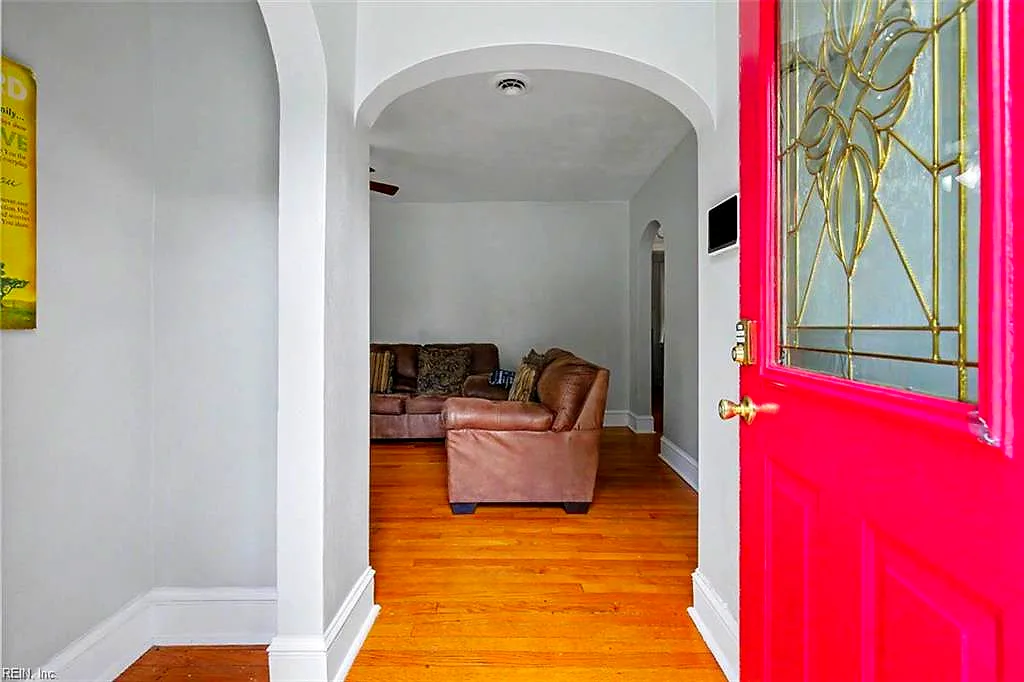 3347 Clark Cir Cir, Norfolk — photo