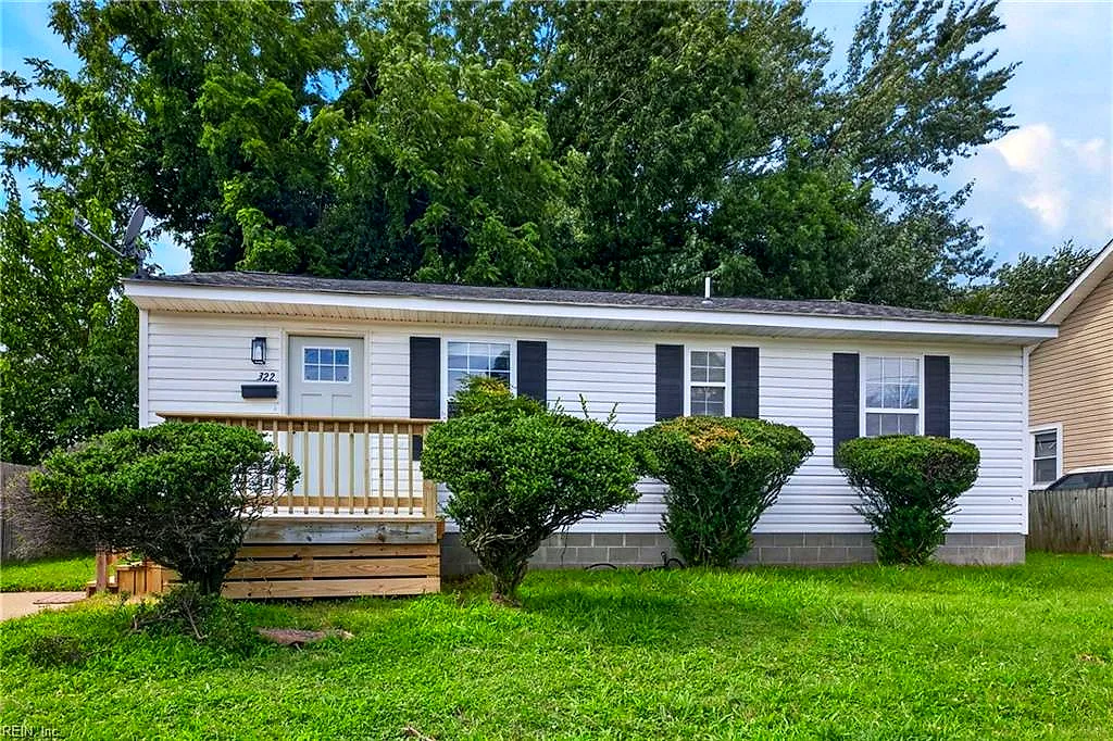 322 S Curry ST, HAMPTON VA 23663