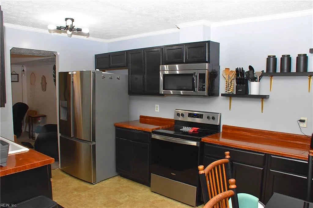 31 Oneonta Dr, Newport News — photo