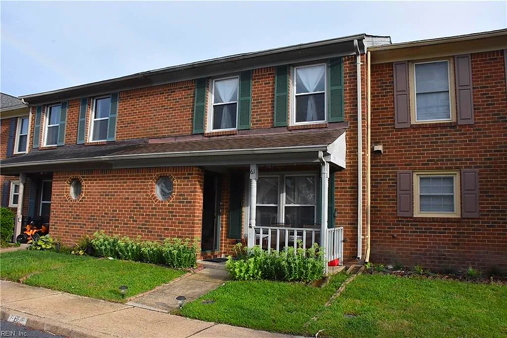 61 Glascow WAY, HAMPTON VA 23669