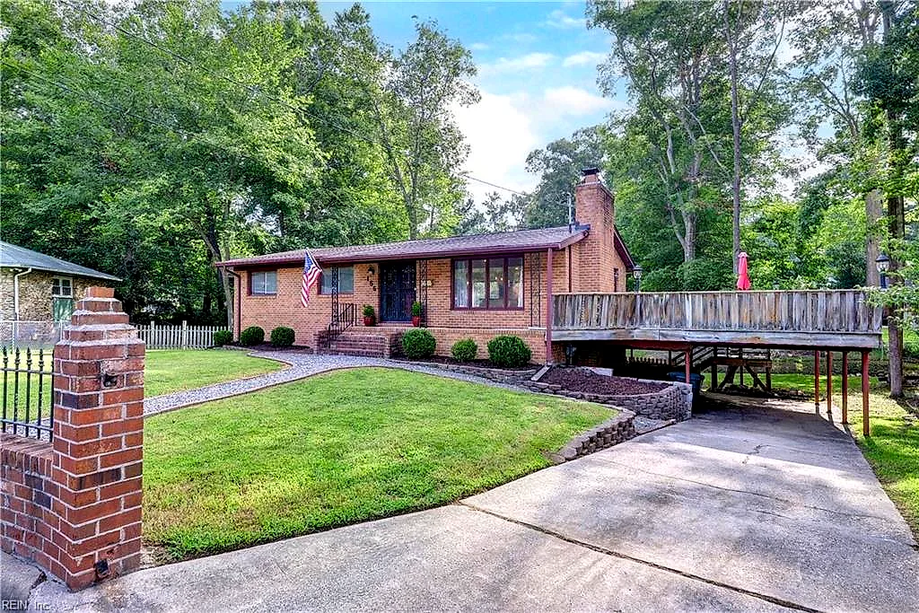 156 Barksdale DR, NEWPORT NEWS VA 23608