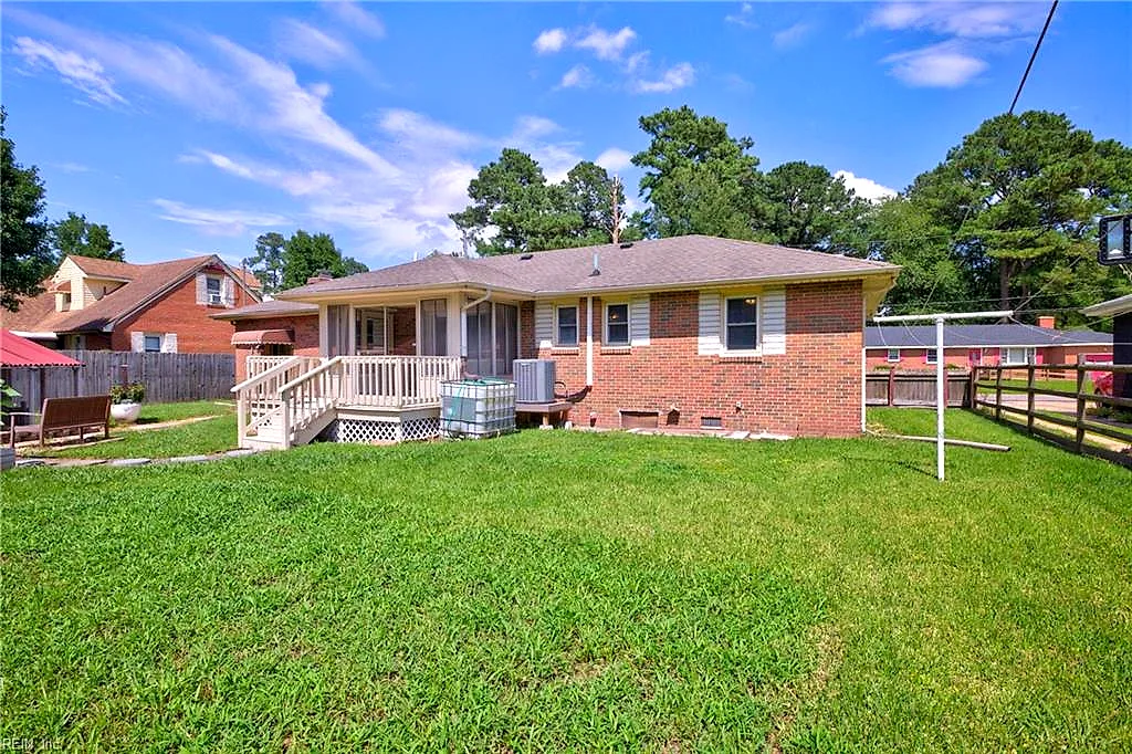216 Shore Side Rd, Chesapeake — photo
