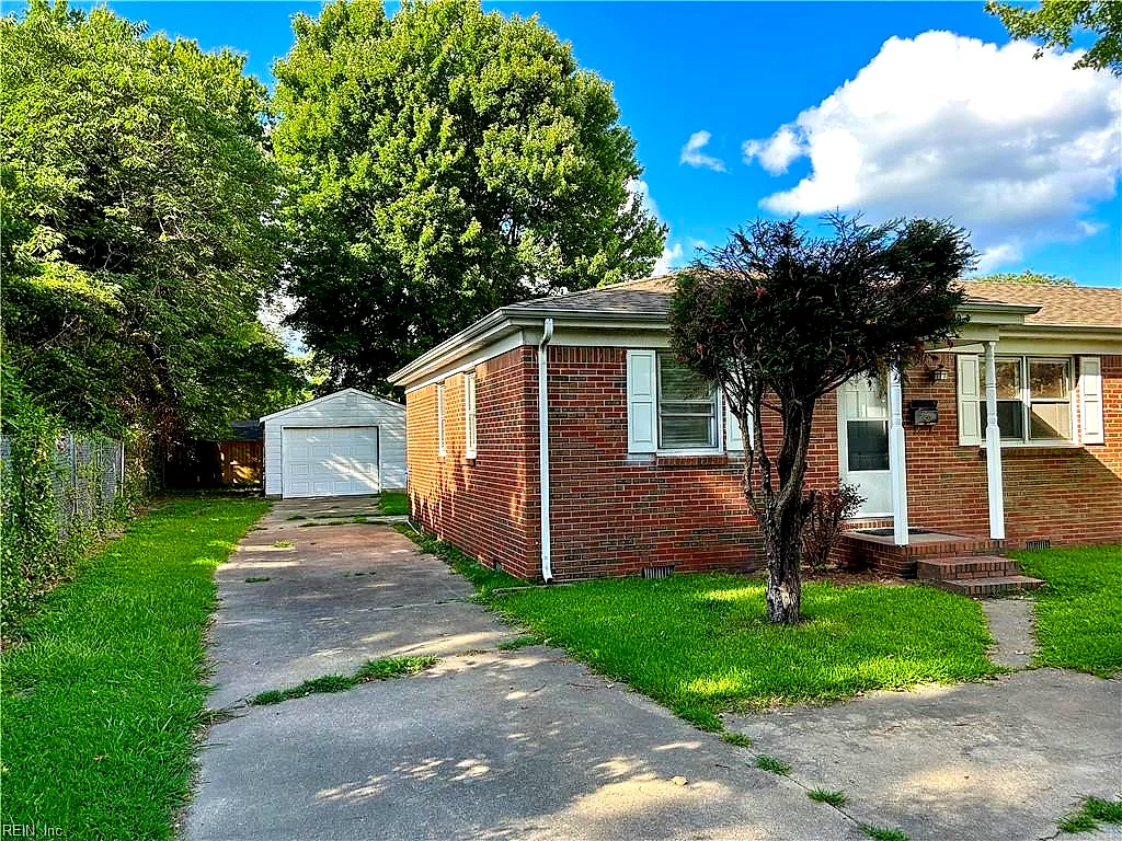 4660 Lee Ave #B, Virginia Beach — photo