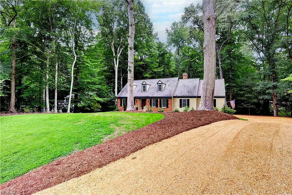 102 Whitehall CT, WILLIAMSBURG VA 23188
