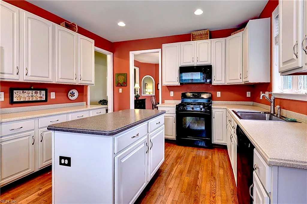 6860 Arthur Hills Dr, Williamsburg — photo
