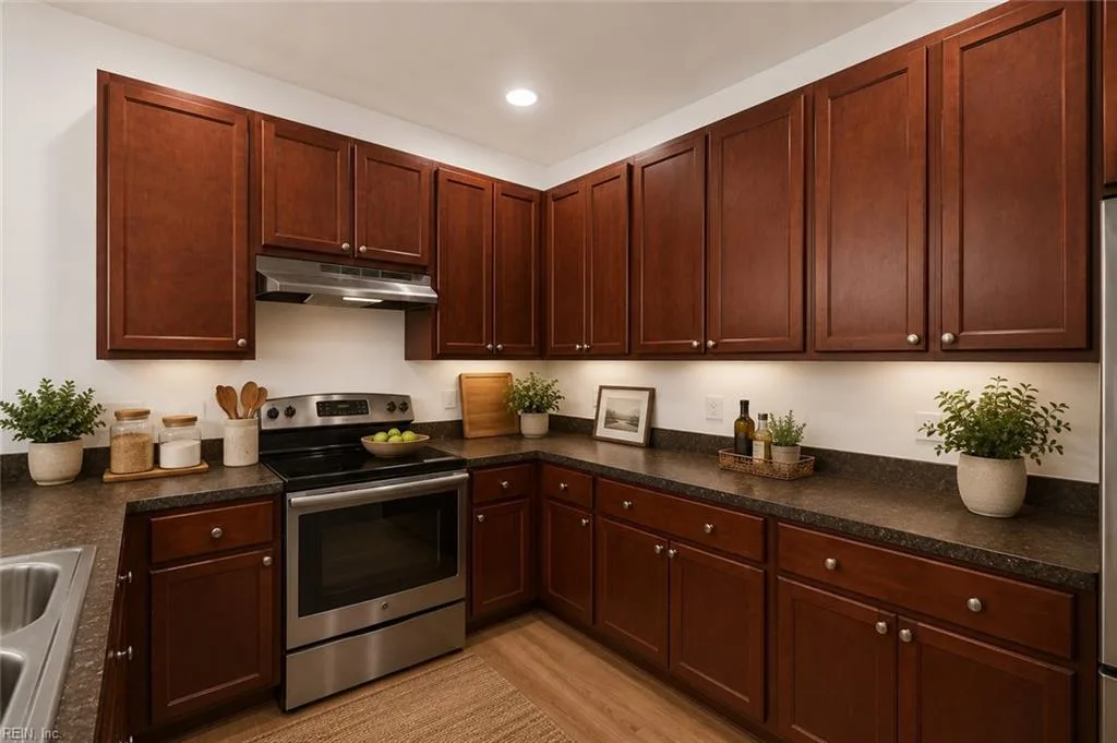 4548 Turnworth Arch Arch, Virginia Beach — photo