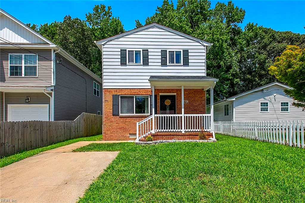 29 Ireland ST, HAMPTON VA 23663