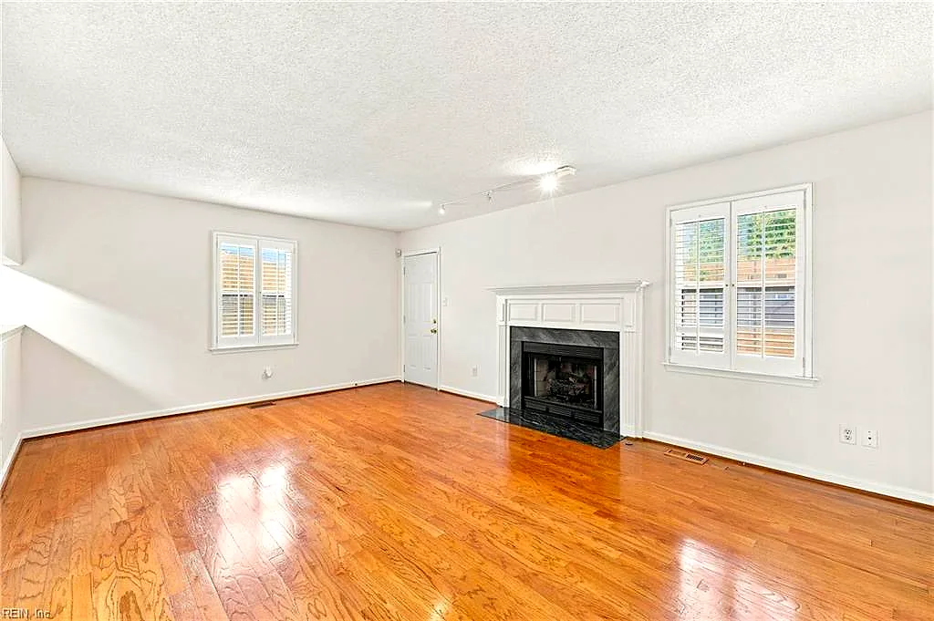 1 Loquat Pl, Hampton — photo