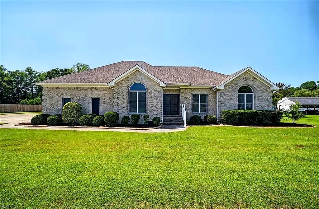 124 Holloway Dr, Smithfield — photo