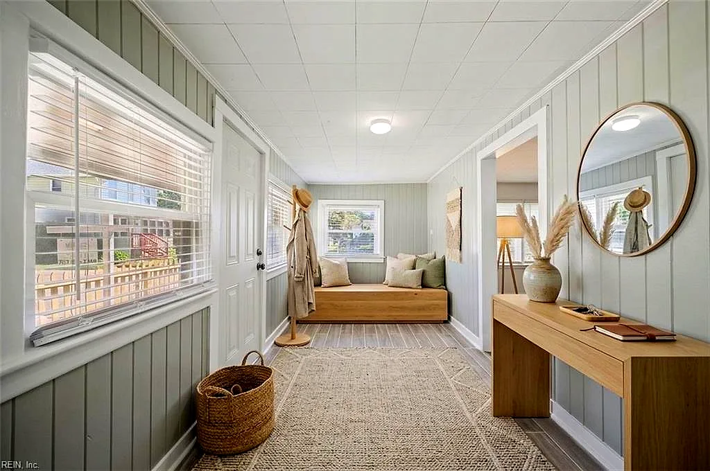 1045 Green St, Norfolk — photo