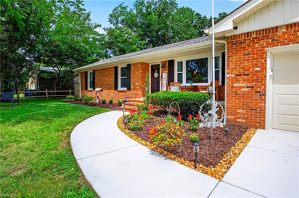 418 Warhawks Rd, Chesapeake — photo