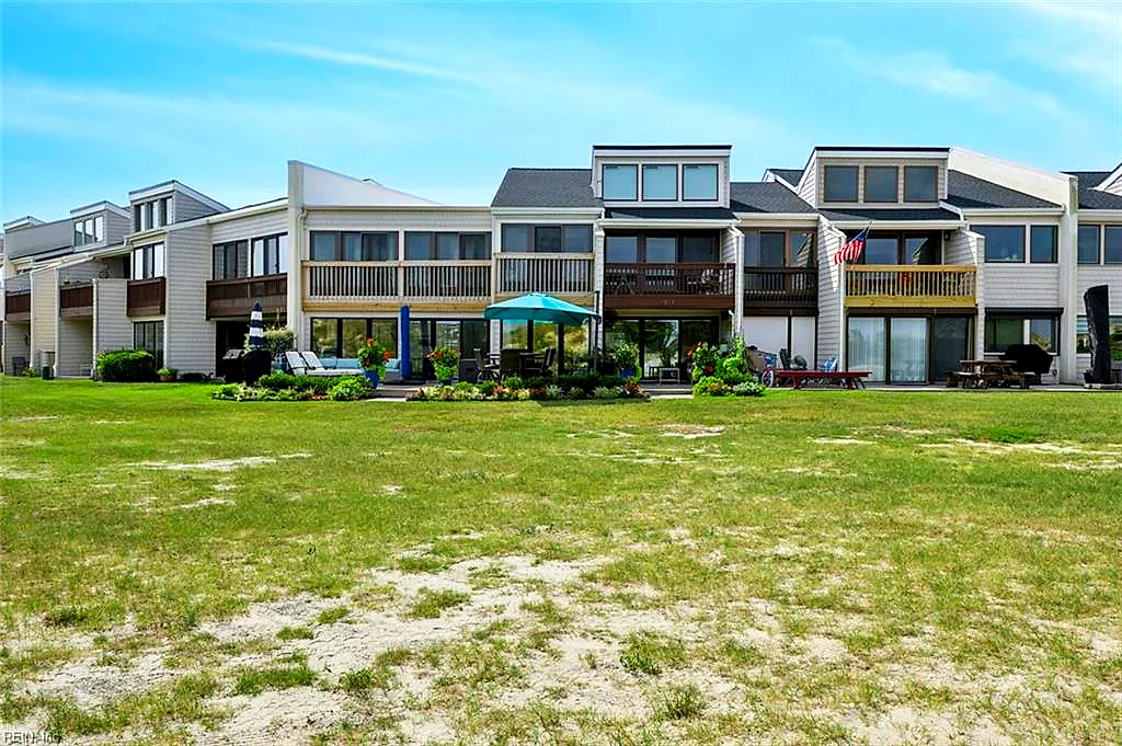 3920 Whispering Oaks PL #102, VIRGINIA BEACH VA 23455
