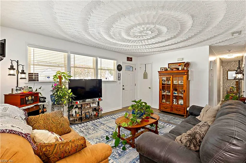 6522 Pugh St, Norfolk — photo