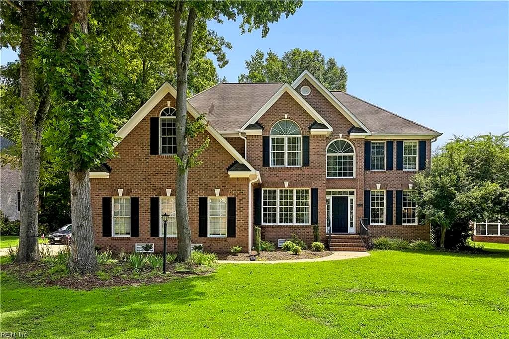20711 Creekside DR, SMITHFIELD VA 23430