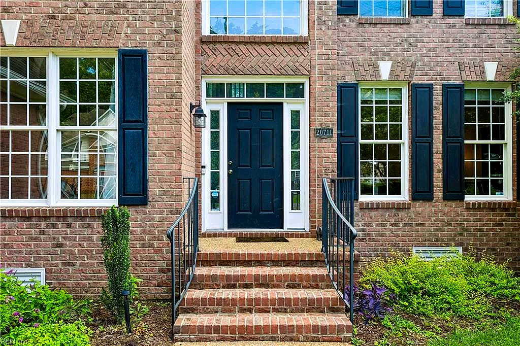 20711 Creekside Dr, Smithfield — photo