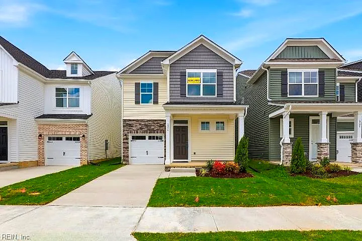 1533 Waltham LN, NEWPORT NEWS VA 23608