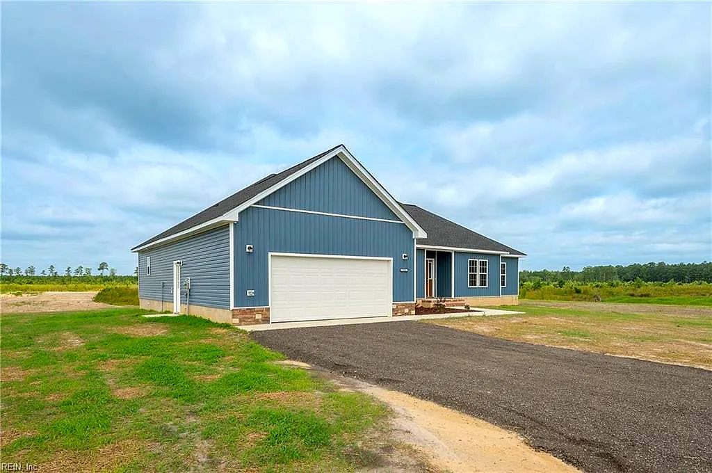 1130 Rountree Cres, Suffolk — photo