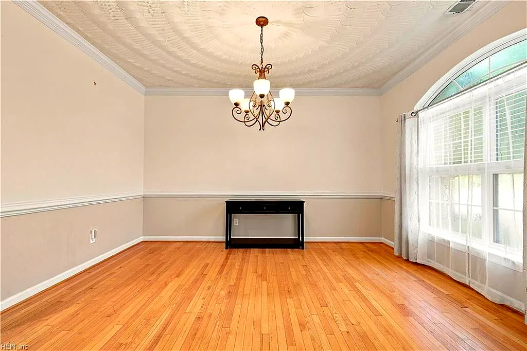 1501 James Lndg, Chesapeake — photo