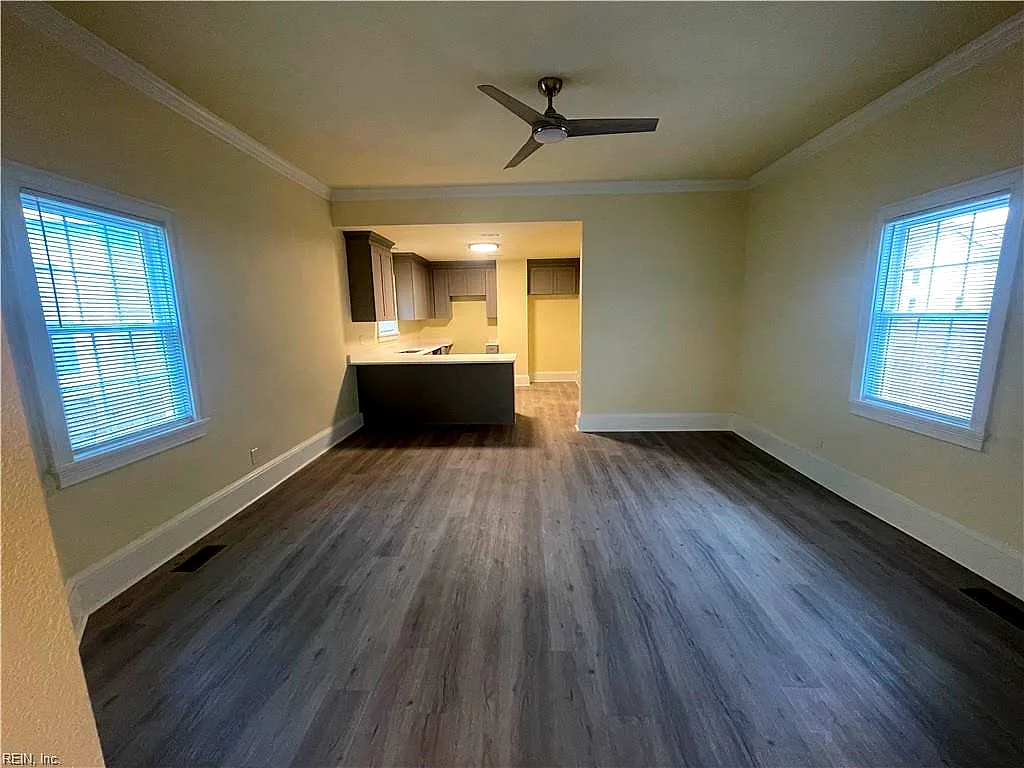 220 W 30th St, Norfolk — photo