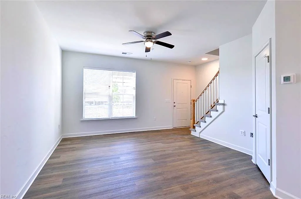 1405 Hamstead Ave, Carrollton — photo
