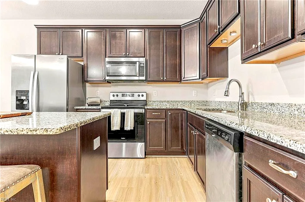 640 Revival Ln, Virginia Beach — photo