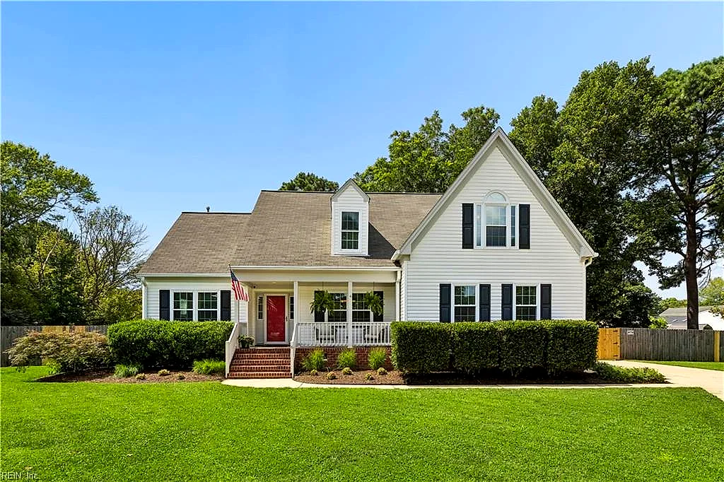 6 Poplar CT, SMITHFIELD VA 23430