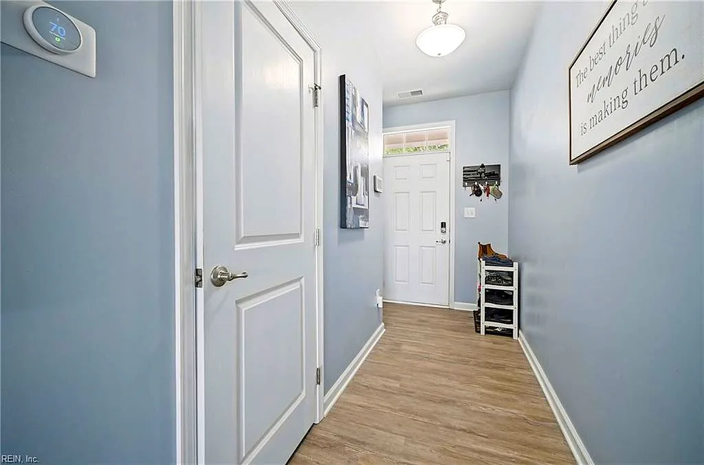 717 Hezekiah Little Dr, Virginia Beach — photo