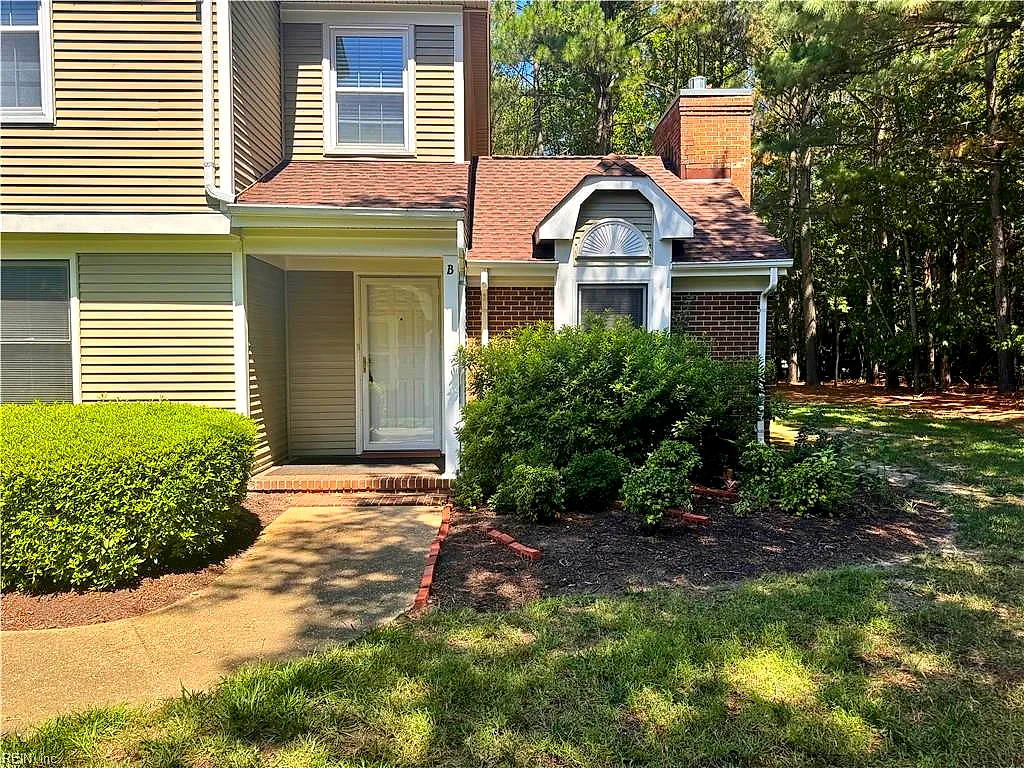 901 Bridge Crossing DR #B, YORKTOWN VA 23692