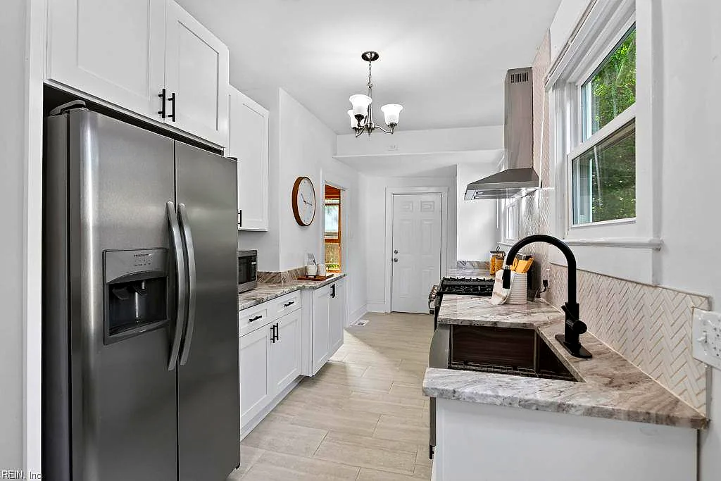 1103 Blair AVE, HAMPTON VA 23661