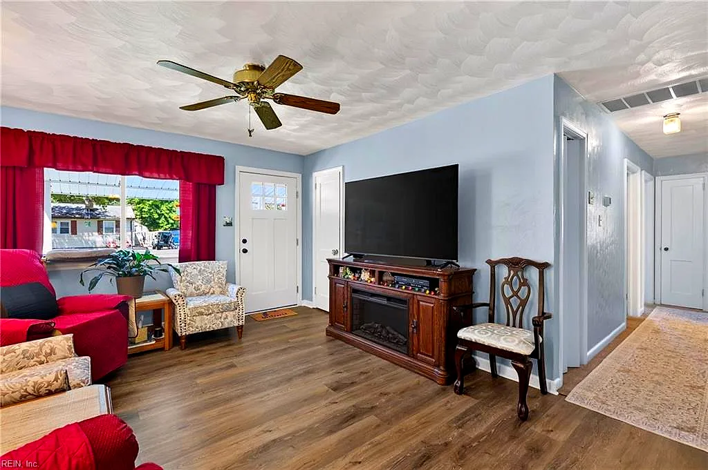 809 Clay Ave, Chesapeake — photo