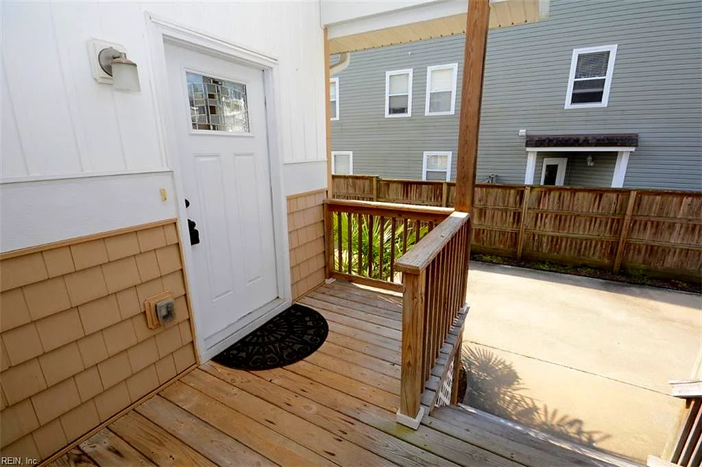 2216 E Berrie Cir, Virginia Beach — photo
