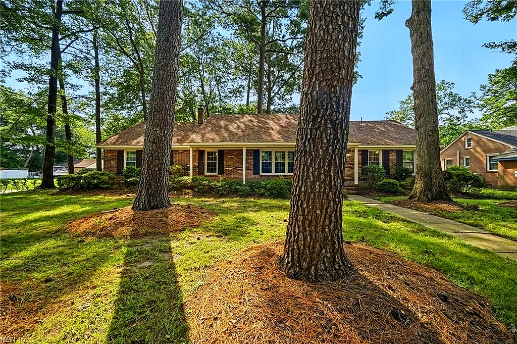 500 Edwin Dr, Virginia Beach — photo