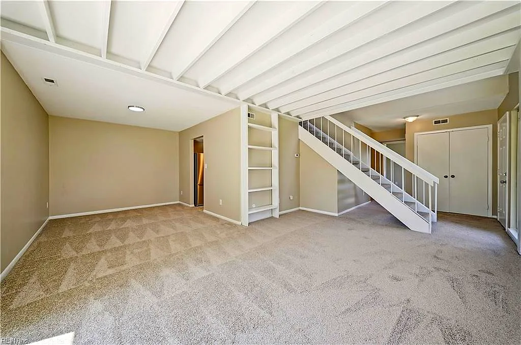 900 Maplehurst Ct, Virginia Beach — photo