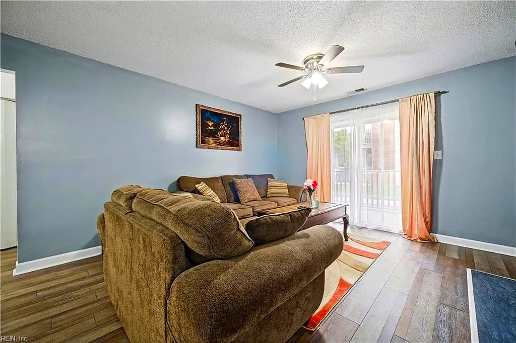 562 Candle Ln #103, Newport News — photo
