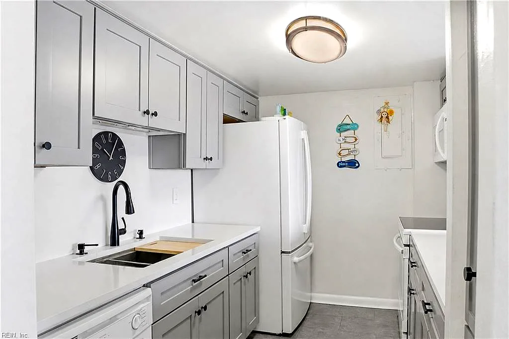 500 Pacific Ave #1012, Virginia Beach — photo