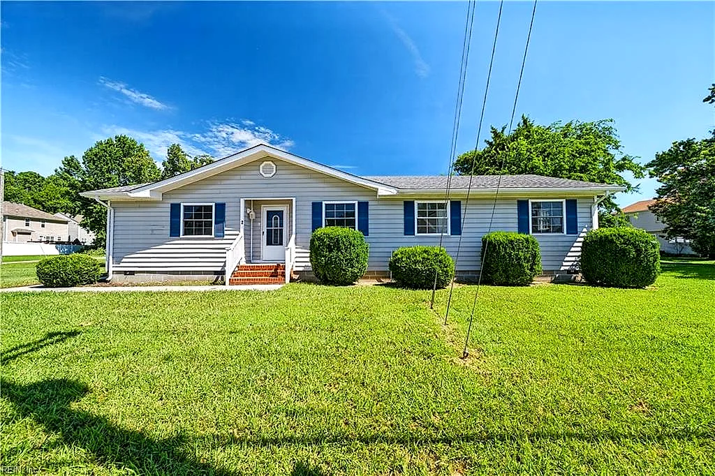 2 Butler Farm RD, HAMPTON VA 23666