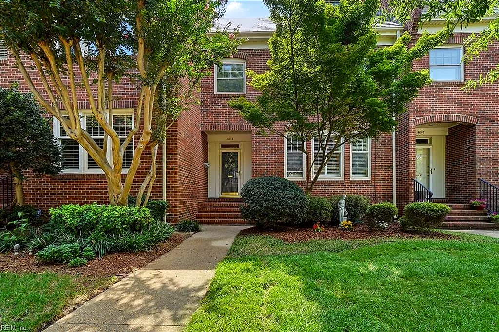 1004 Colonial AVE, NORFOLK VA 23517
