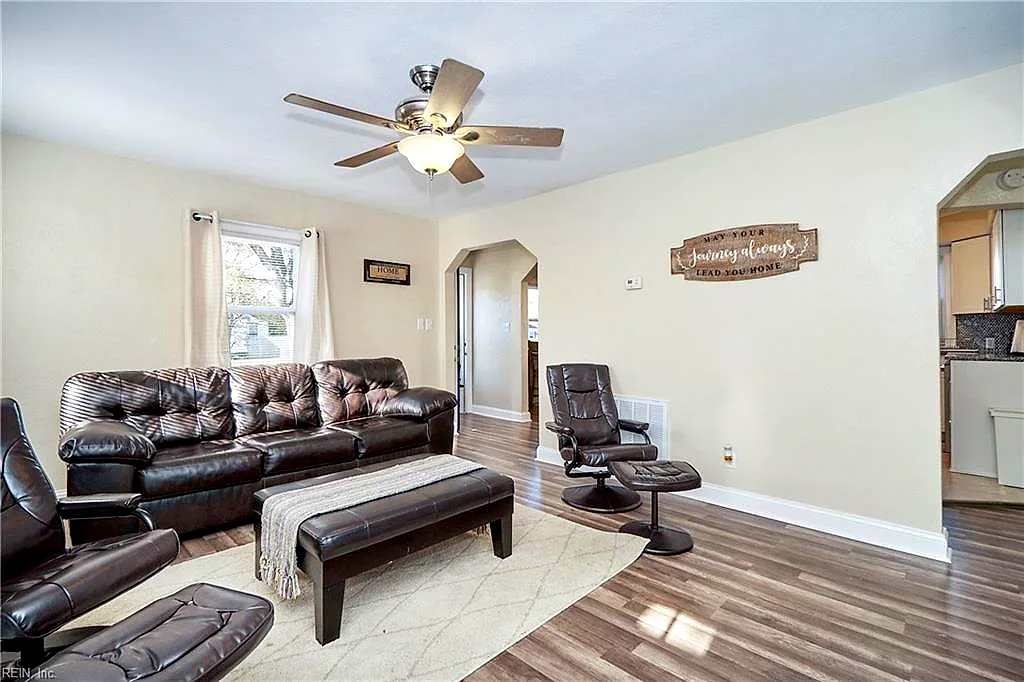 2210 Silbert Rd, Norfolk — photo